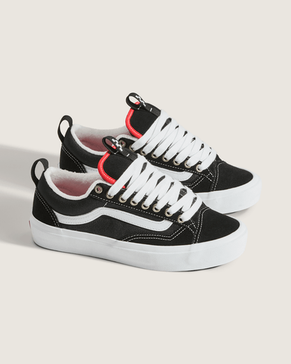 Skate Old Skool 36+ Shoe in Black / White | Vans online