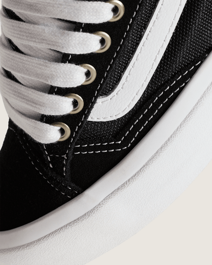 Skate Old Skool 36+ Shoe in Black / White | Vans online