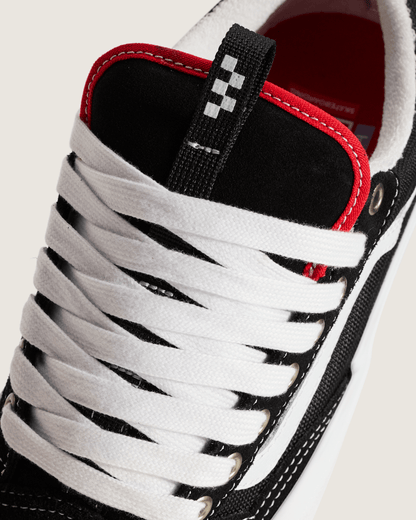 Skate Old Skool 36+ Shoe in Black / White | Vans online