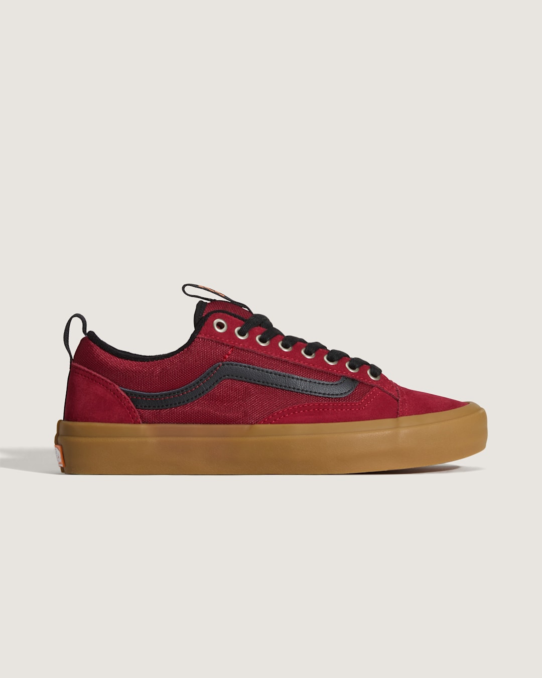 Skate Old Skool 36+ Gum Shoe in Burgundy Red | Vans outlet