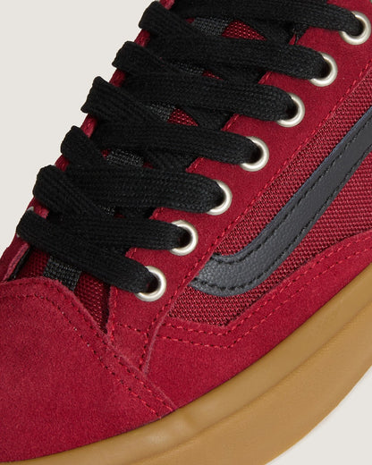 Skate Old Skool 36+ Gum Shoe in Burgundy Red | Vans outlet
