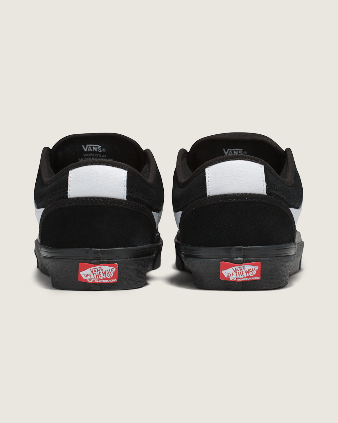 Skate Chukka Low Sidestripe Shoe in Black / White | Vans online