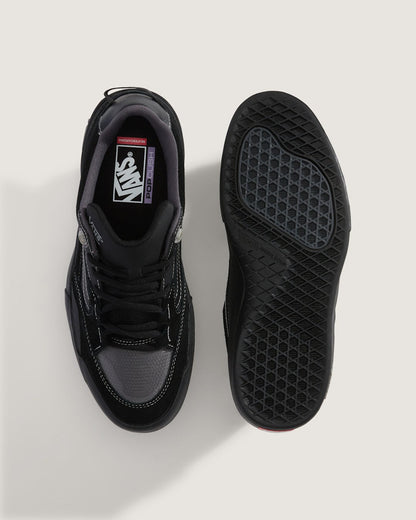 Skate 2 Wayvee Shoe in Black / Grey | Vans online
