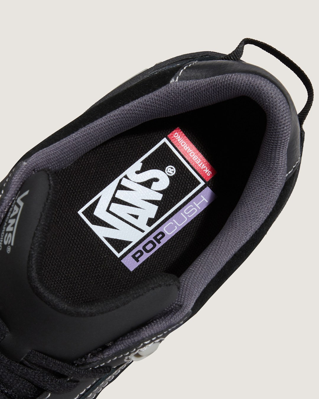 Skate 2 Wayvee Shoe in Black / Grey | Vans online