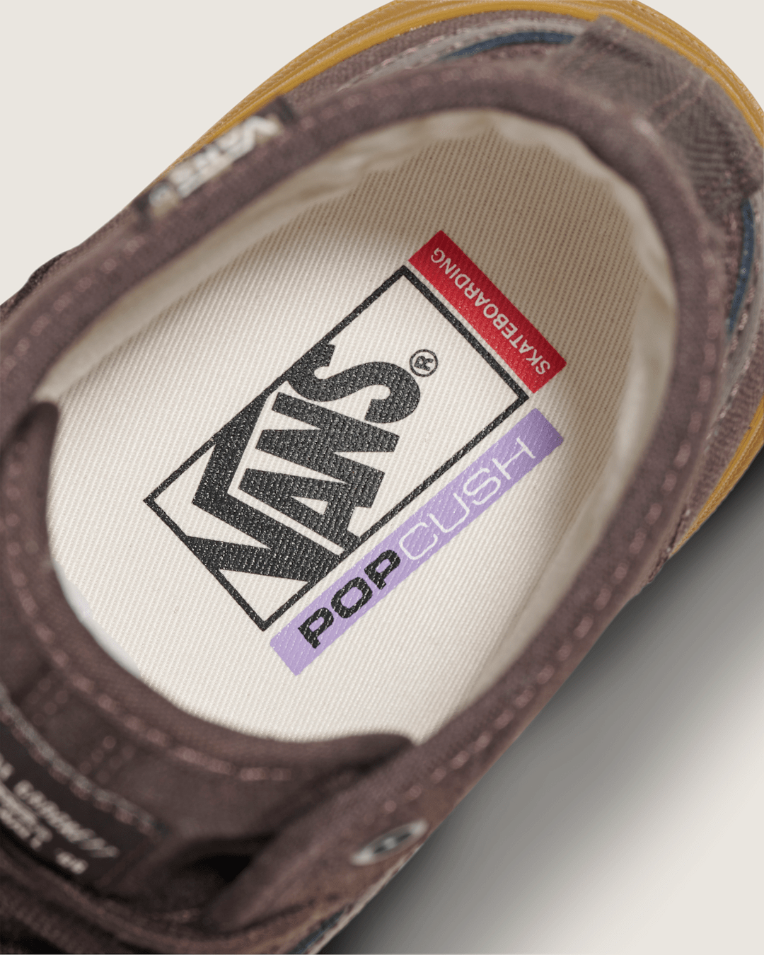Skate Gilbert Crockett High Shoe in Brown / Gum | Vans on sale