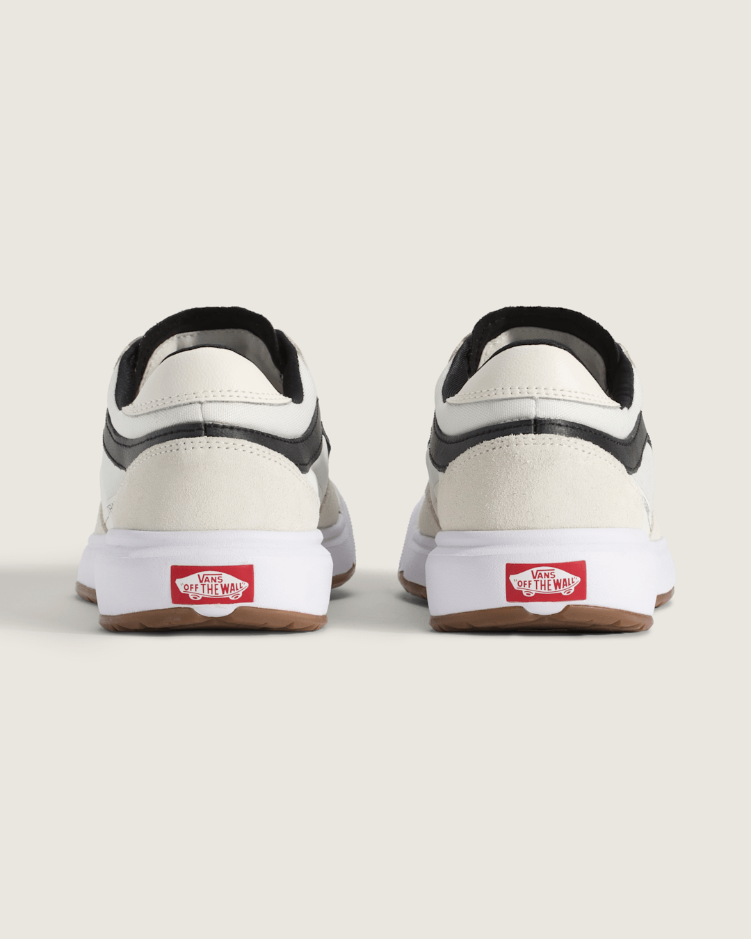 UltraRange 2.0 Shoe in White / Black | Vans discount