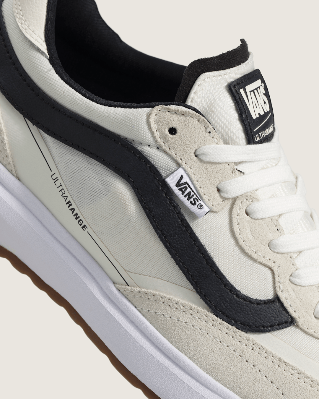 UltraRange 2.0 Shoe in White / Black | Vans discount