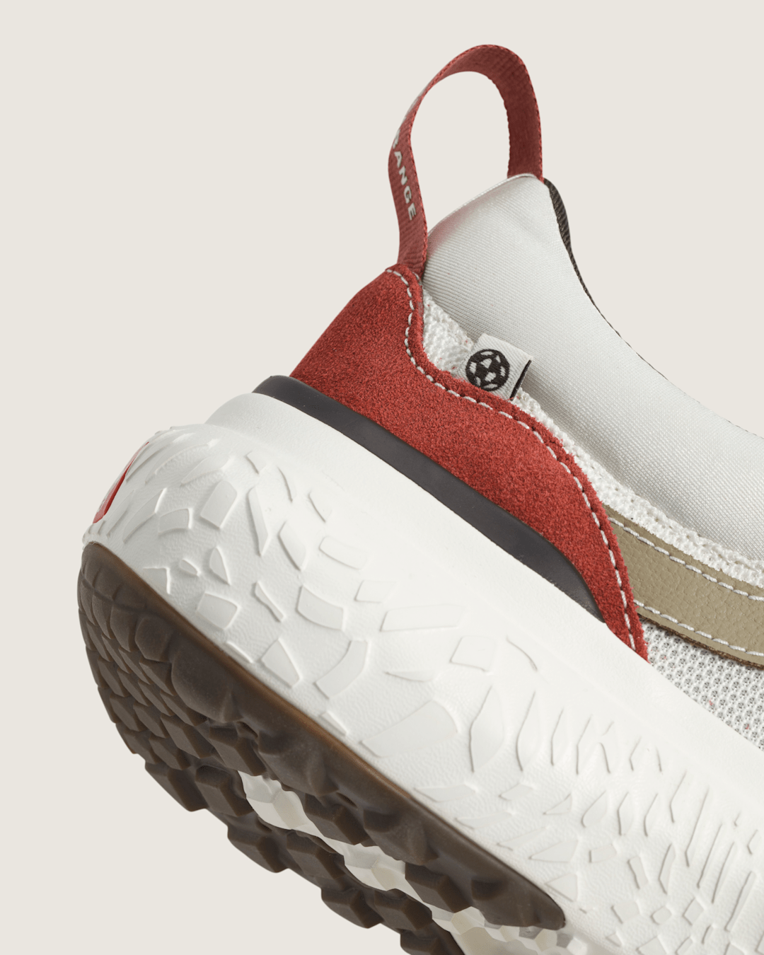 UltraRange Neo VR3 Shoe in Coffee Brown / Brick Red | Vans on sale