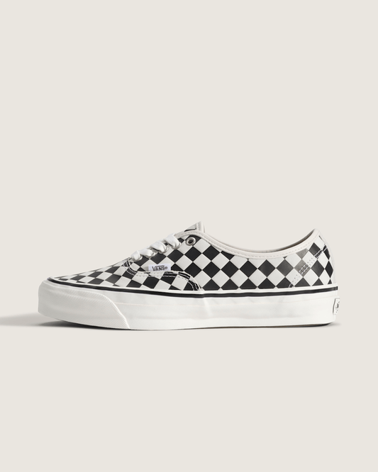 Premium Authentic Shoe in Checkerboard Black / White | Vans outlet