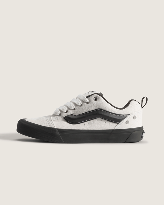 Knu Skool Shoe in White | Vans outlet