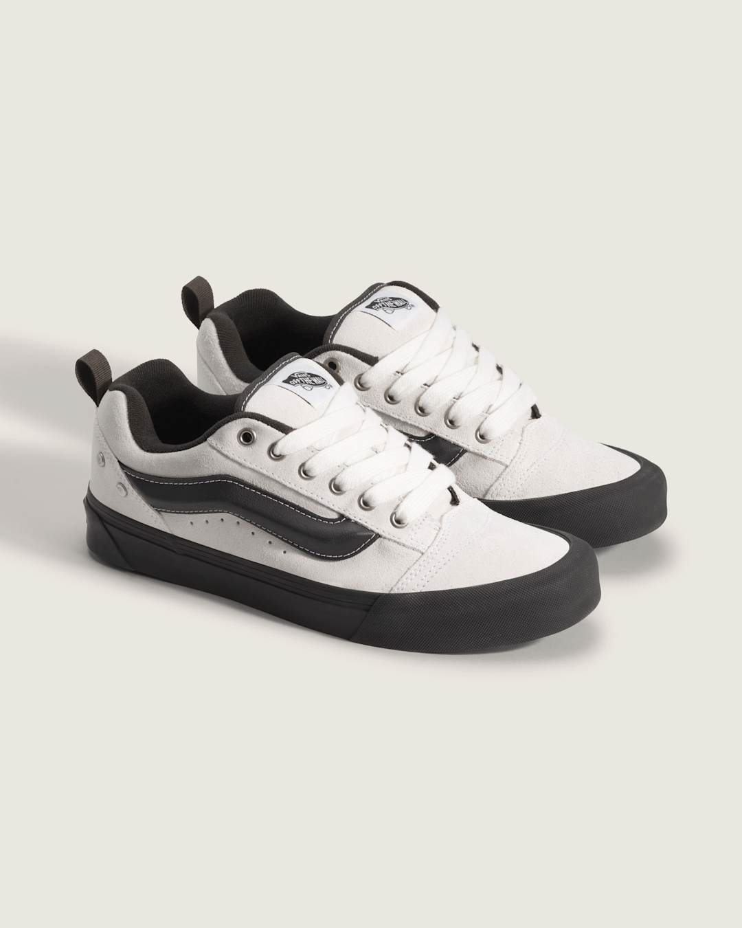Knu Skool Shoe in White | Vans outlet
