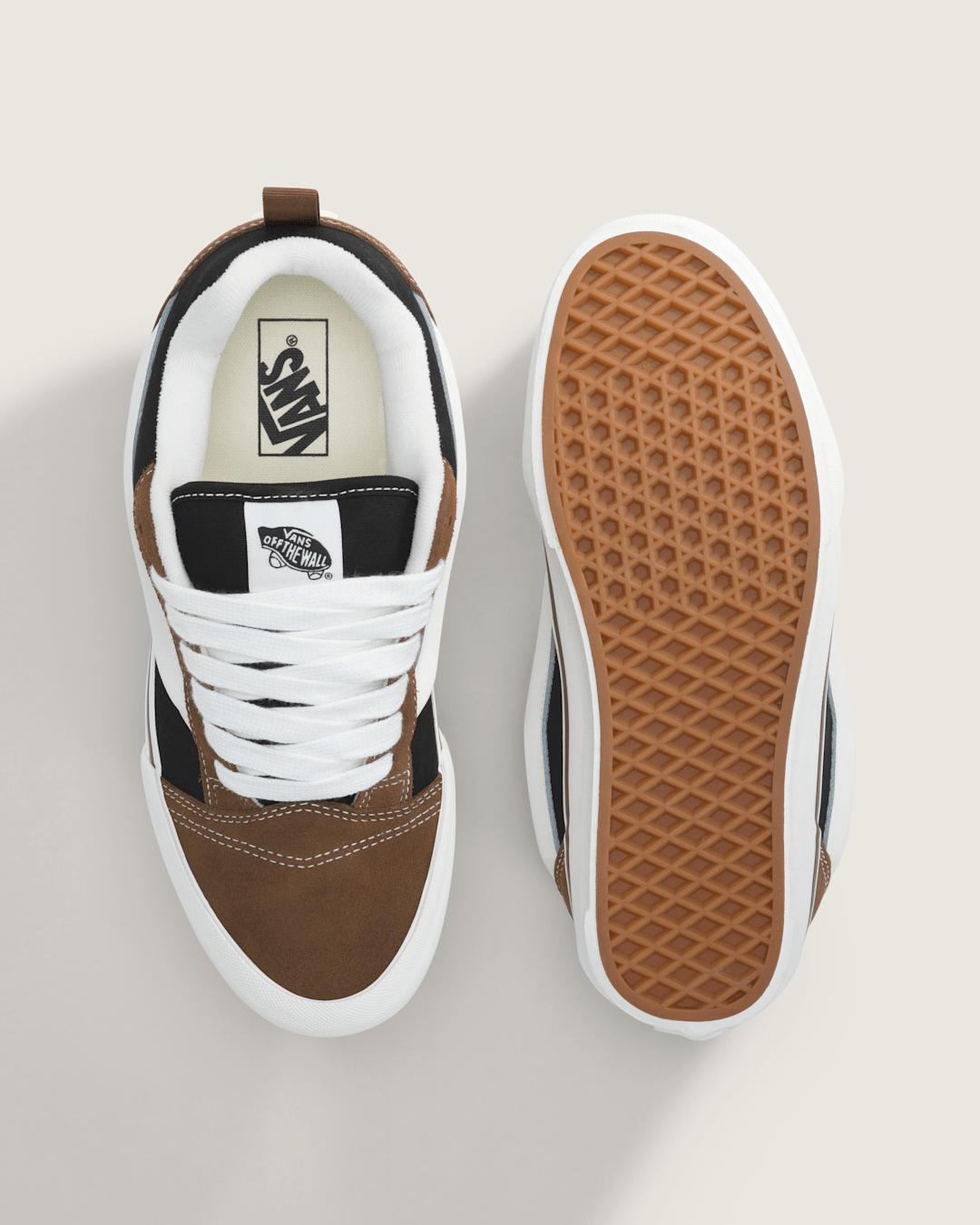 Knu Skool Shoe in Black / Brown | Vans online
