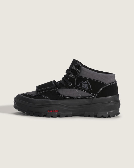Mountain Mid GORE-TEX Insulated Shoe in Black | Vans sale