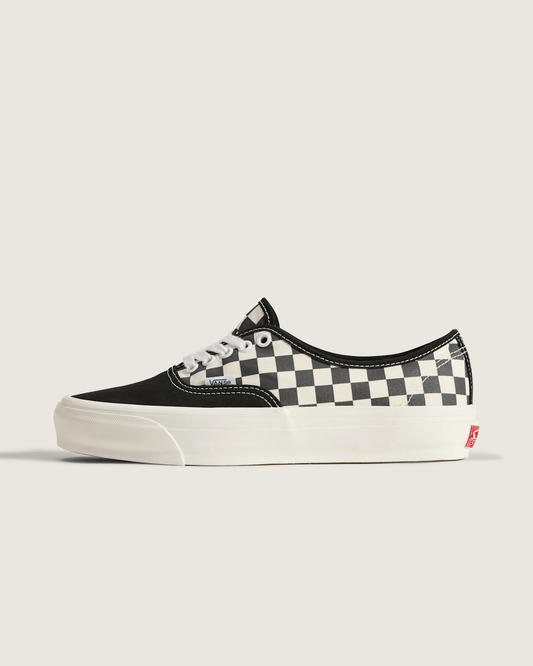 Premium Authentic Checkerboard Shoe in Checkerboard Asphalt Grey / White | Vans on sale
