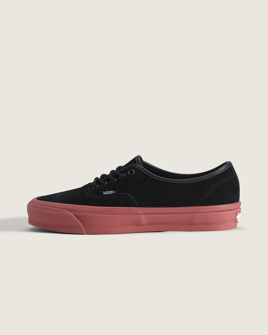 OTW Authentic 44 Siped Vibram in Black / Ochre Red | Vans outlet
