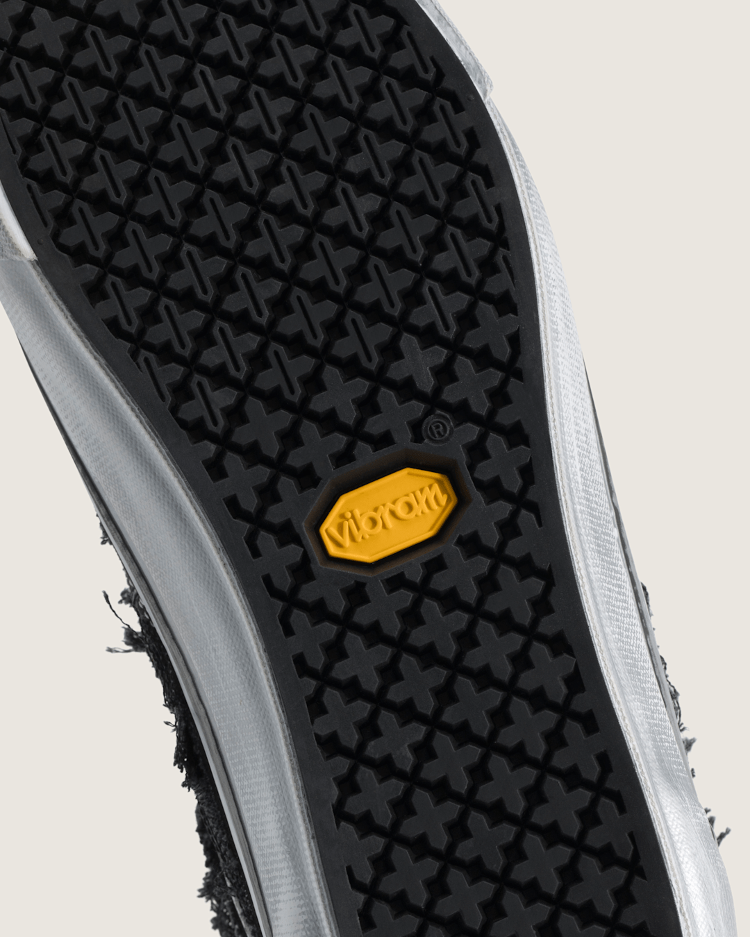 OTW Old Skool 36 Vibram in Silver Grey | Vans outlet