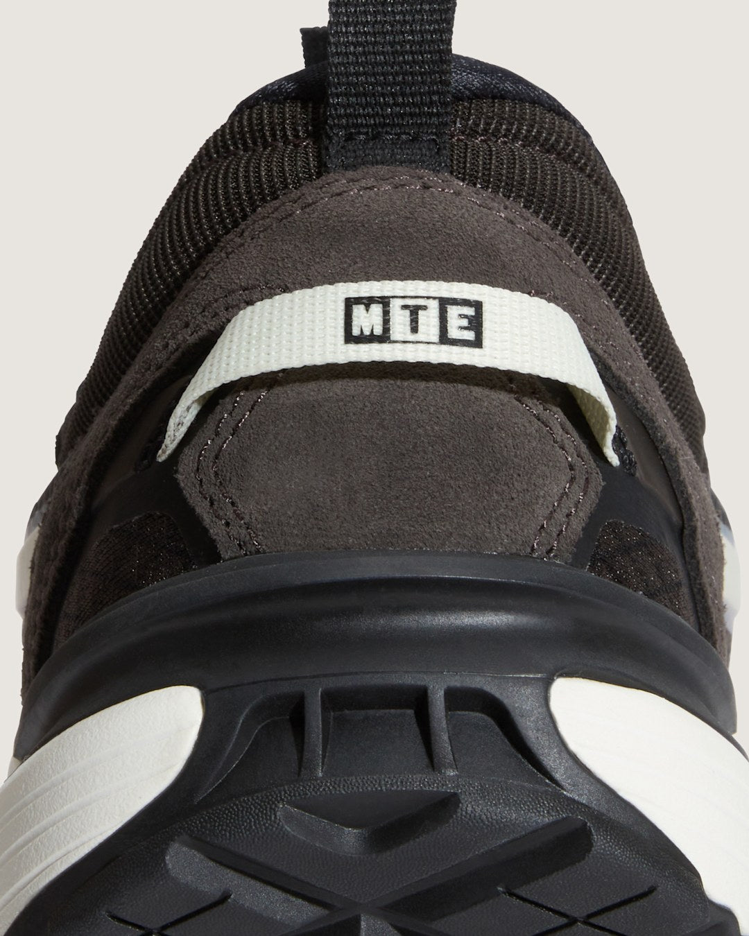 Crosspath XC Shoe in Washed Black | Vans online
