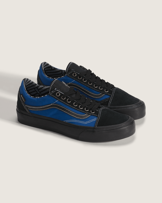 Old Skool GORE-TEX Shoe in Black / Blue | Vans online