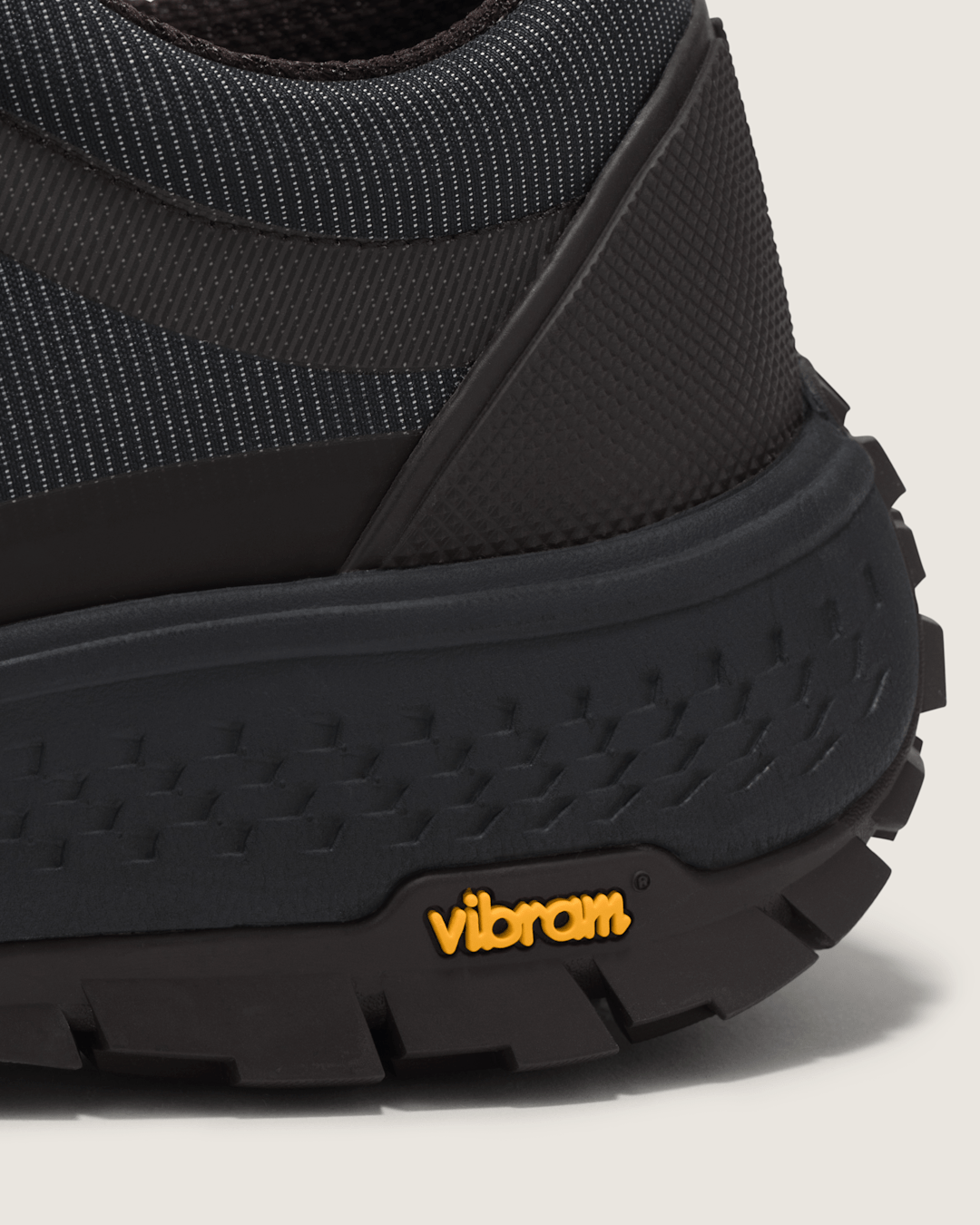 OTW Old Skool 36 Trail Vibram in Black | Vans online