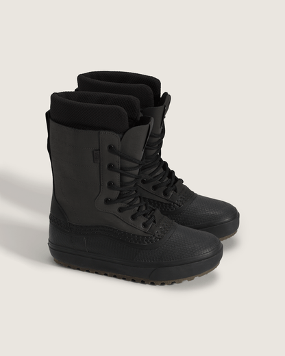 Standard Zip Waterproof Boot in Faded Black | Vans online