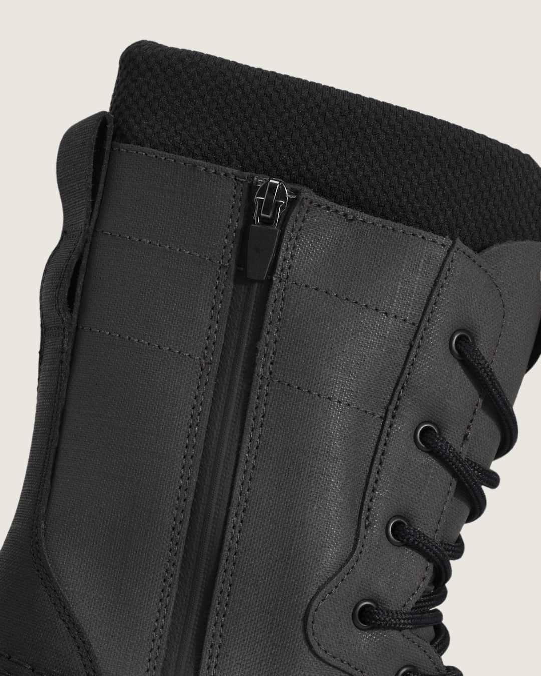 Standard Zip Waterproof Boot in Faded Black | Vans online