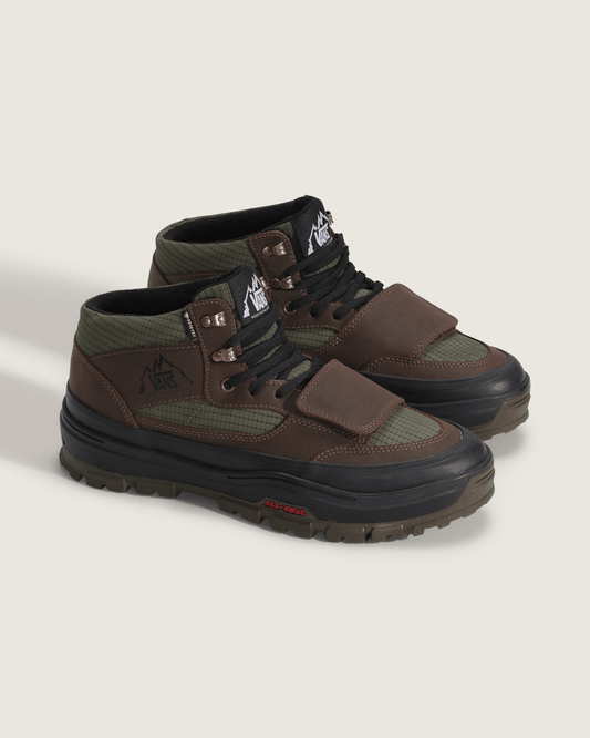 Mountain Mid GORE-TEX Insulated Shoe in Dark Green / Dark Brown | Vans sale