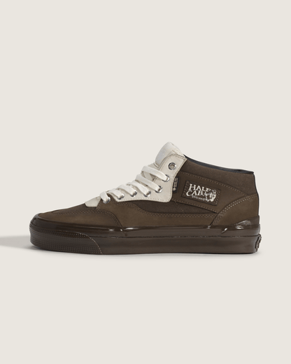 Premium Half Cab 33 GORE-TEX Shoe in Coal Brown | Vans online