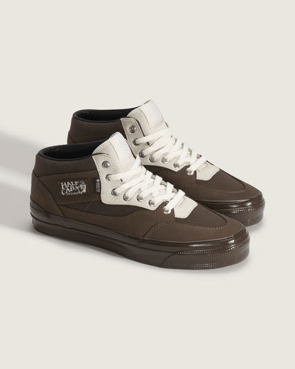 Premium Half Cab 33 GORE-TEX Shoe in Coal Brown | Vans online