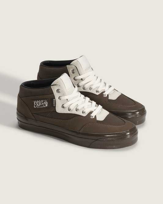 Premium Half Cab 33 GORE-TEX Shoe in Coal Brown | Vans online