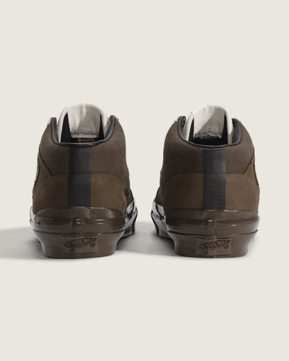 Premium Half Cab 33 GORE-TEX Shoe in Coal Brown | Vans online