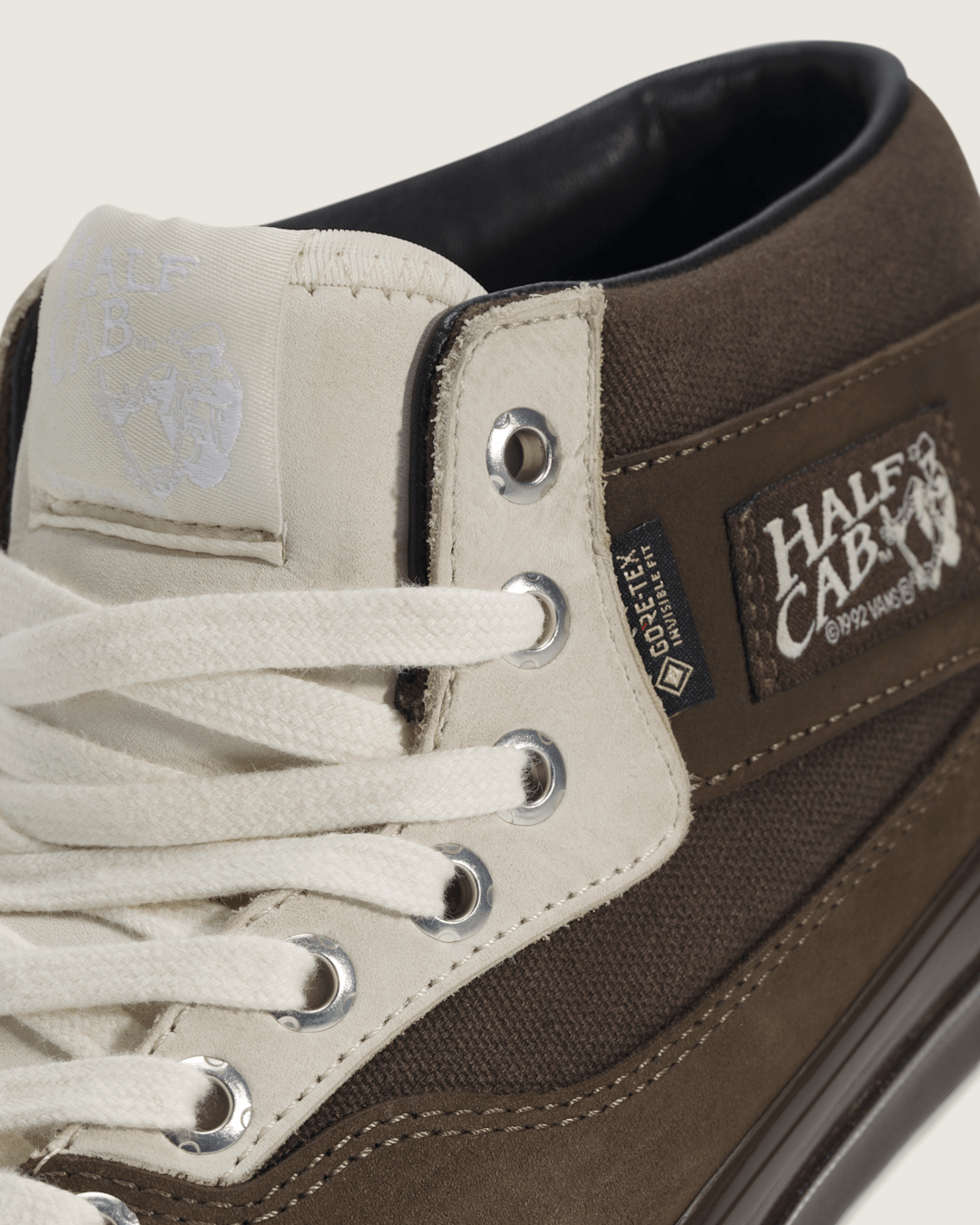 Premium Half Cab 33 GORE-TEX Shoe in Coal Brown | Vans online