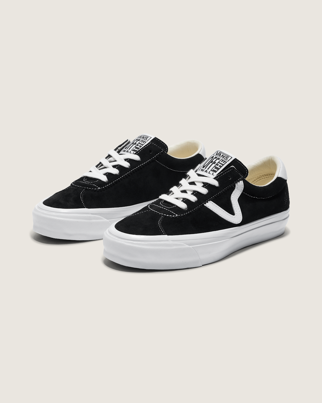Premium Sport 73 Shoe in Black | Vans outlet