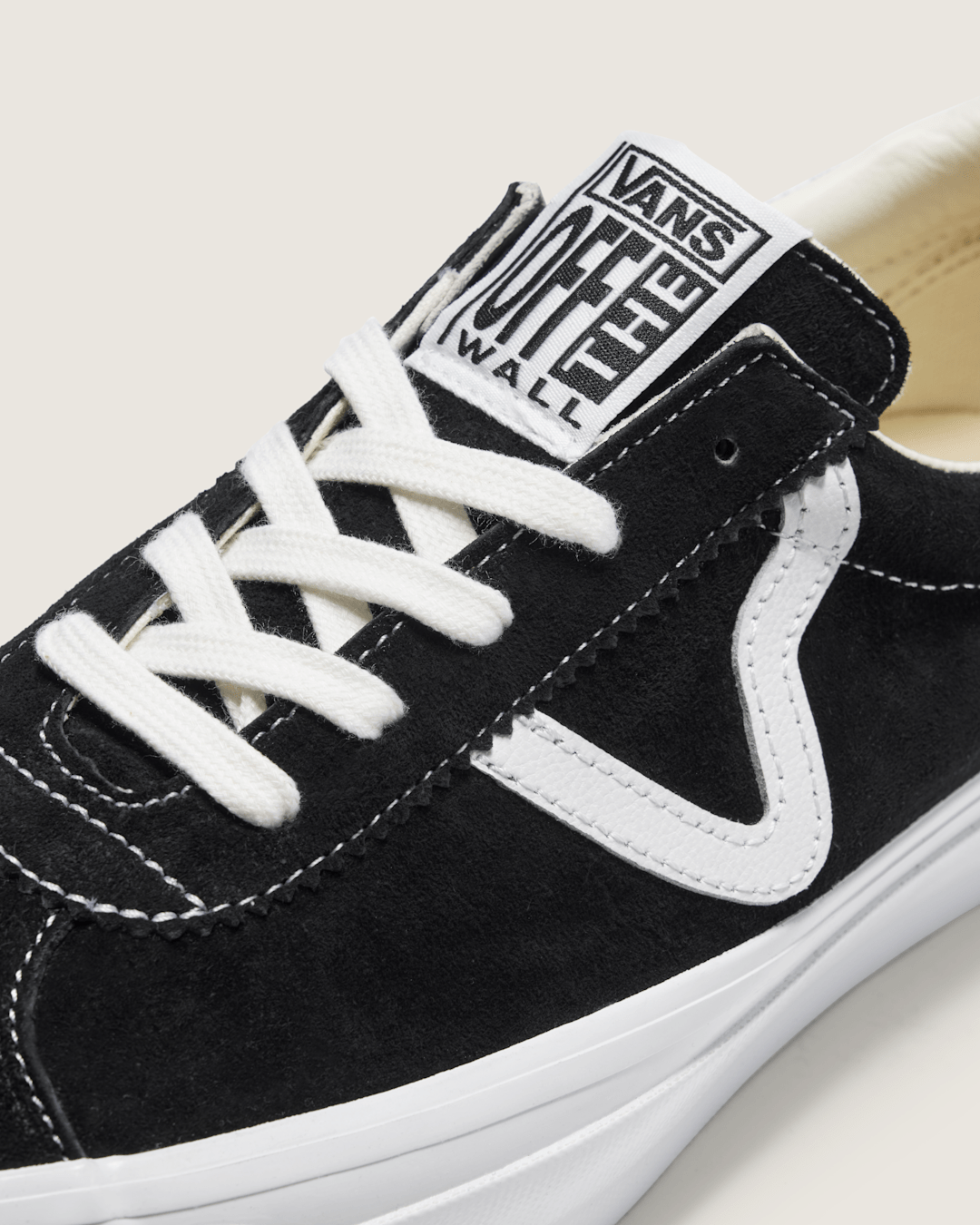 Premium Sport 73 Shoe in Black | Vans outlet