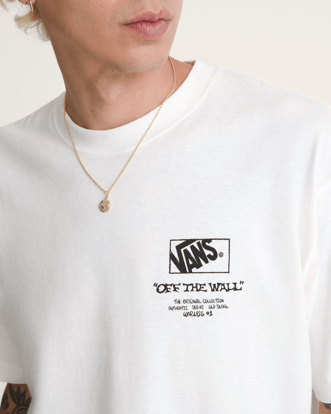 Circle Bones T-Shirt in White | Vans outlet