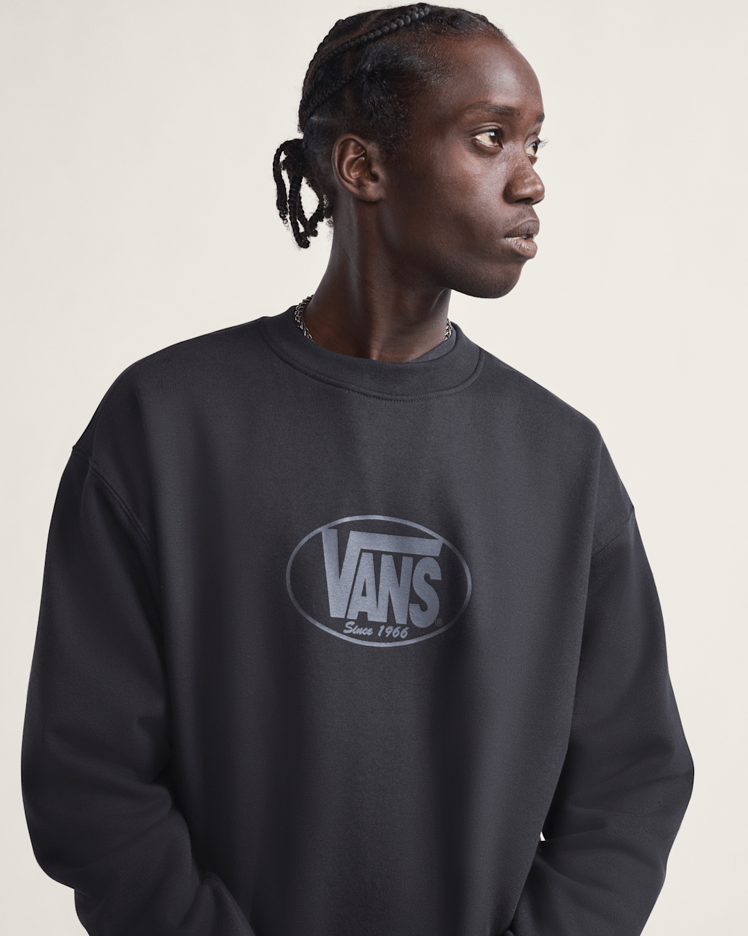 Classic Oval Crew Sweatshirt in Black | Vans discount