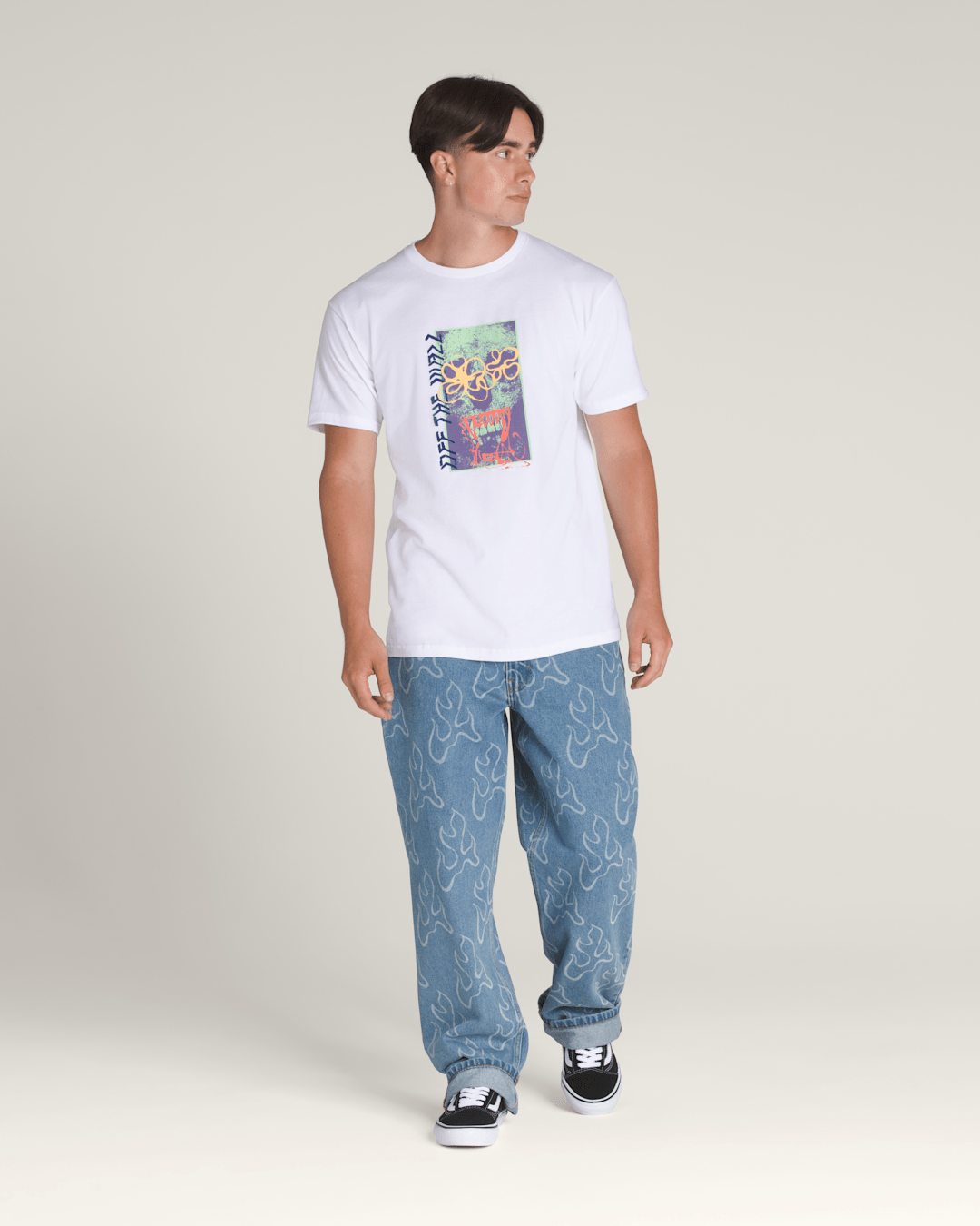 Spray Layer T-Shirt in White | Vans outlet