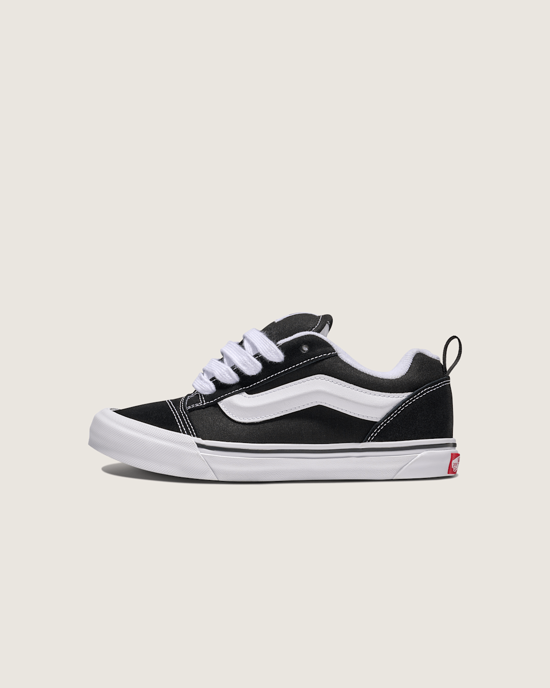 Big Kids Knu Skool Shoe in Black / True White | Vans outlet