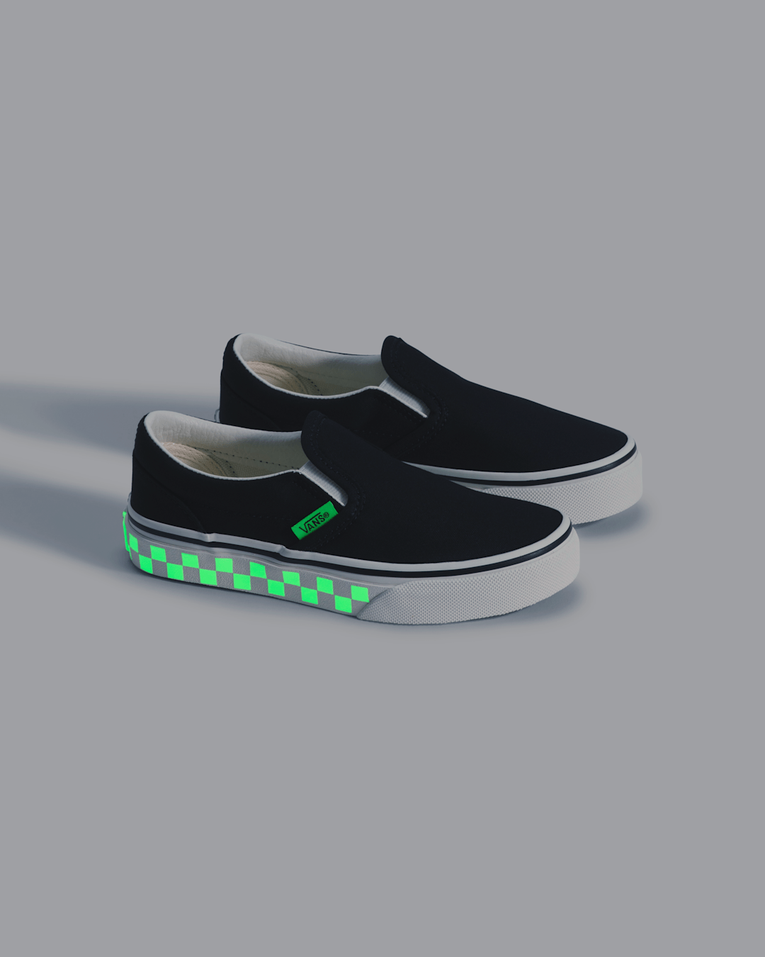 Little Kids Classic Slip-On Shoe in Glow-in-the-Dark Black / Green Gecko | Vans outlet