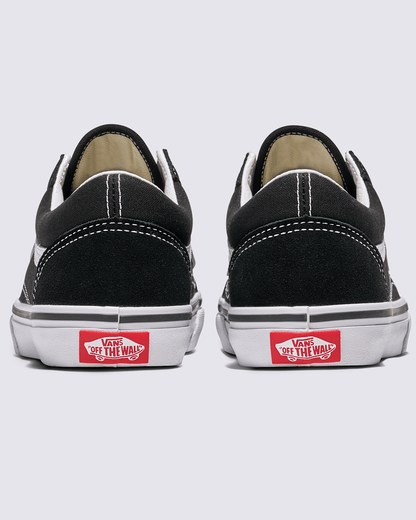 Big Kids Old Skool Shoe in Black / White | Vans online