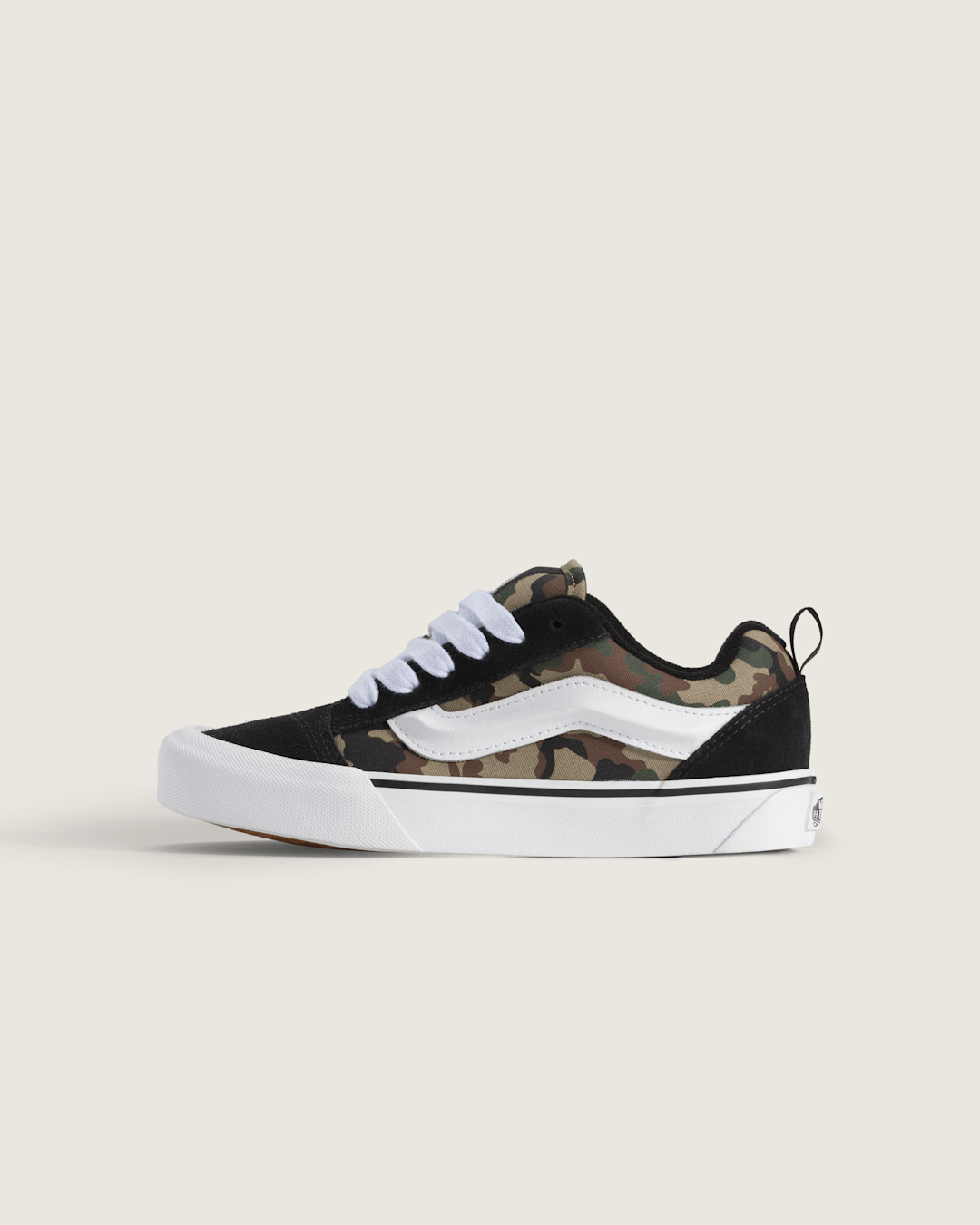 Big Kids Knu Skool Shoe in Camo Black / Green | Vans outlet