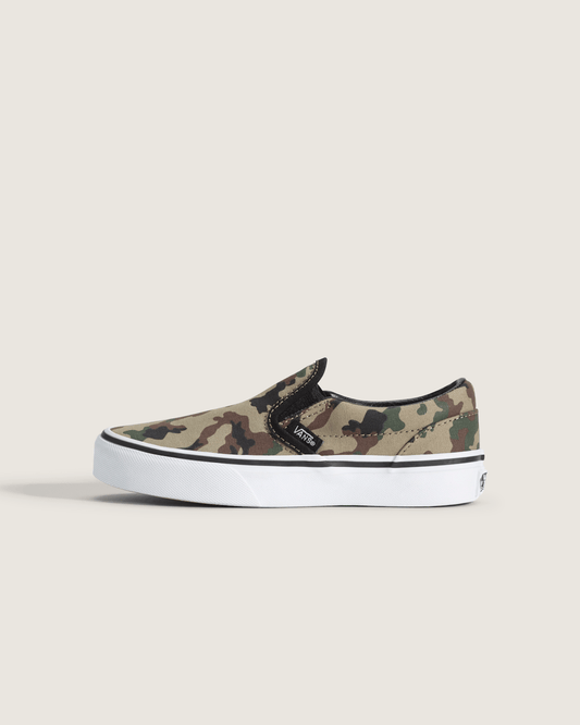 Little Kids Classic Slip-On Shoe in Camo Black / Green | Vans outlet
