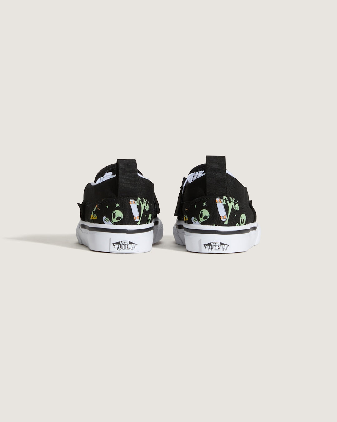 Toddler Classic Slip-On V Shoe in Black / Green | Vans online